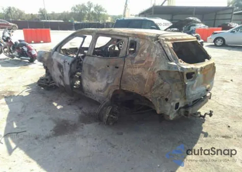 2020 Jeep Compass Trailhawk 4X4 z USA, uszkodzony, nr VIN 3C4NJDDB1LT116546